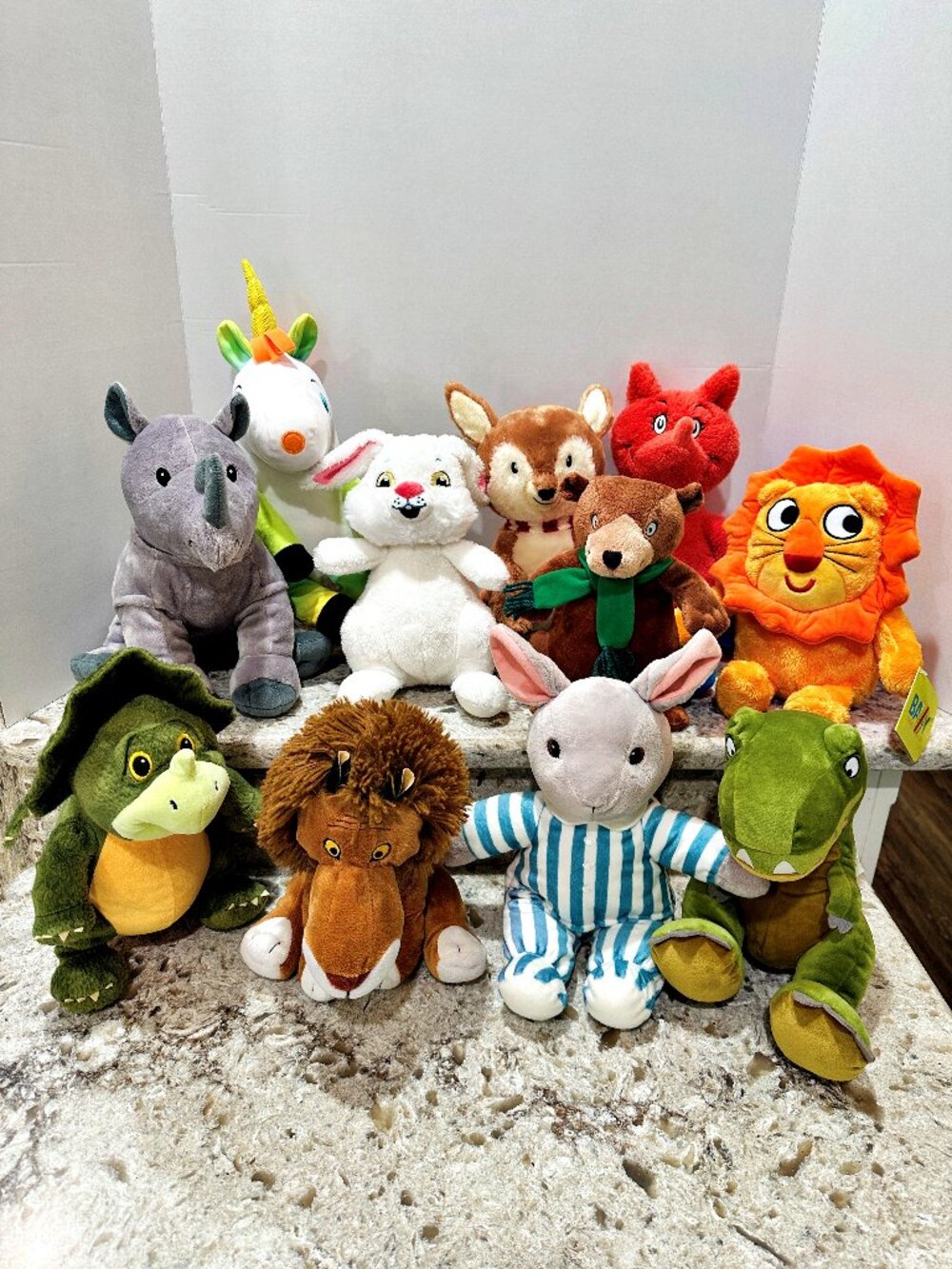 Kohls Cares Plush Lot 11 Storybook Characters Reading Pals Classroom Toys *LIST